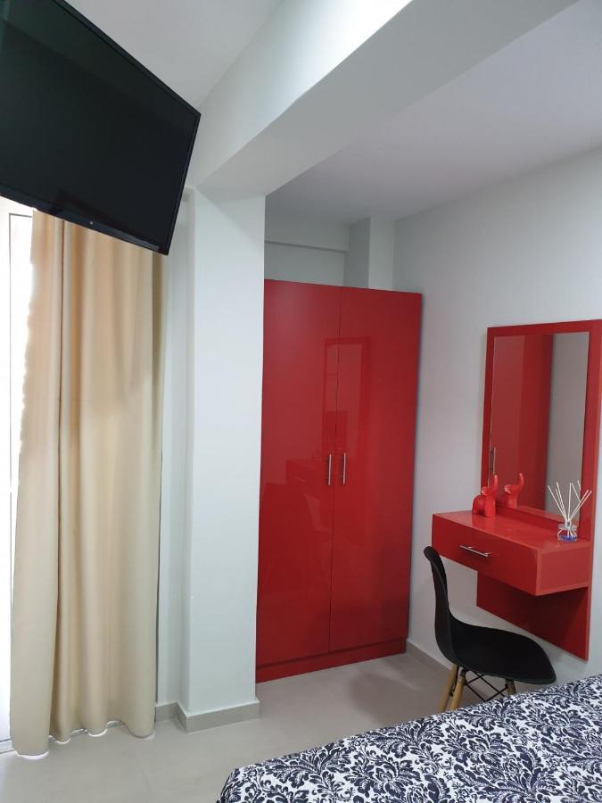 M & M Red Luxury Apartment Paralia Katerinis Ngoại thất bức ảnh