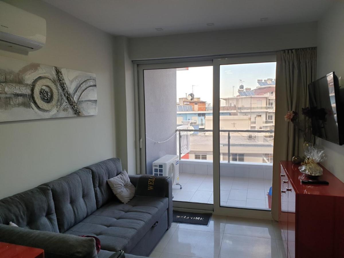 M & M Red Luxury Apartment Paralia Katerinis Ngoại thất bức ảnh