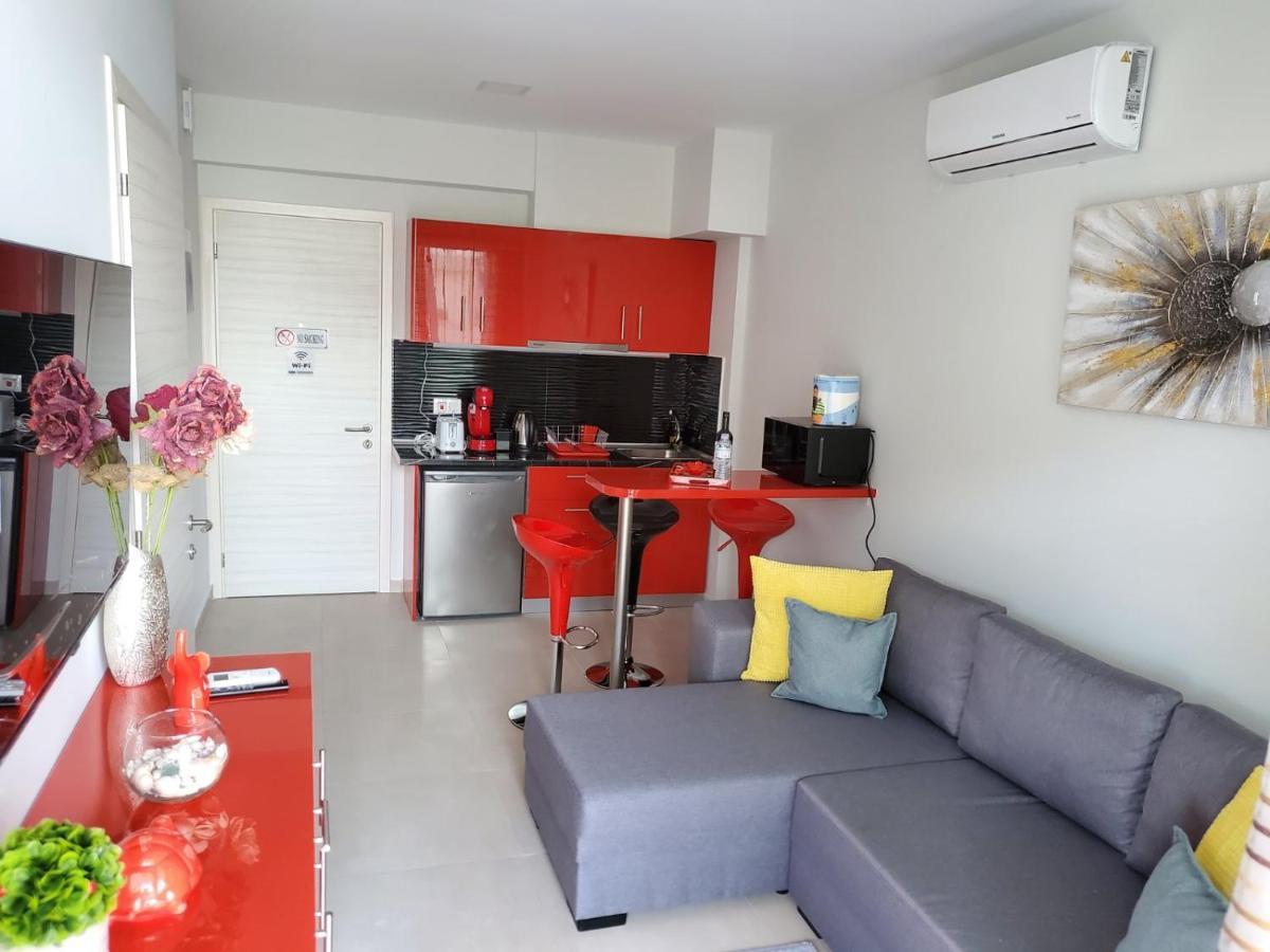 M & M Red Luxury Apartment Paralia Katerinis Ngoại thất bức ảnh