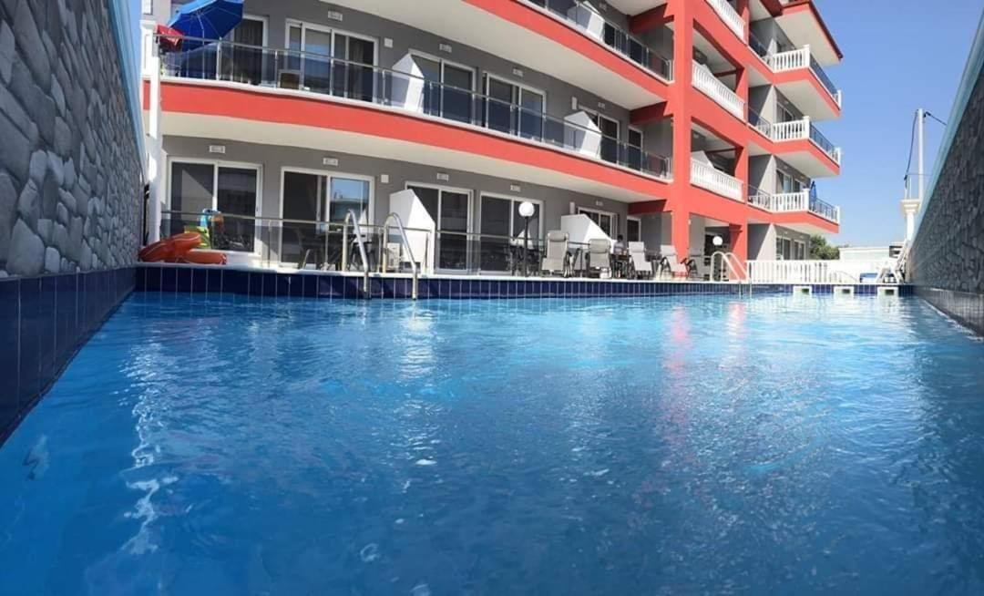 M & M Red Luxury Apartment Paralia Katerinis Ngoại thất bức ảnh